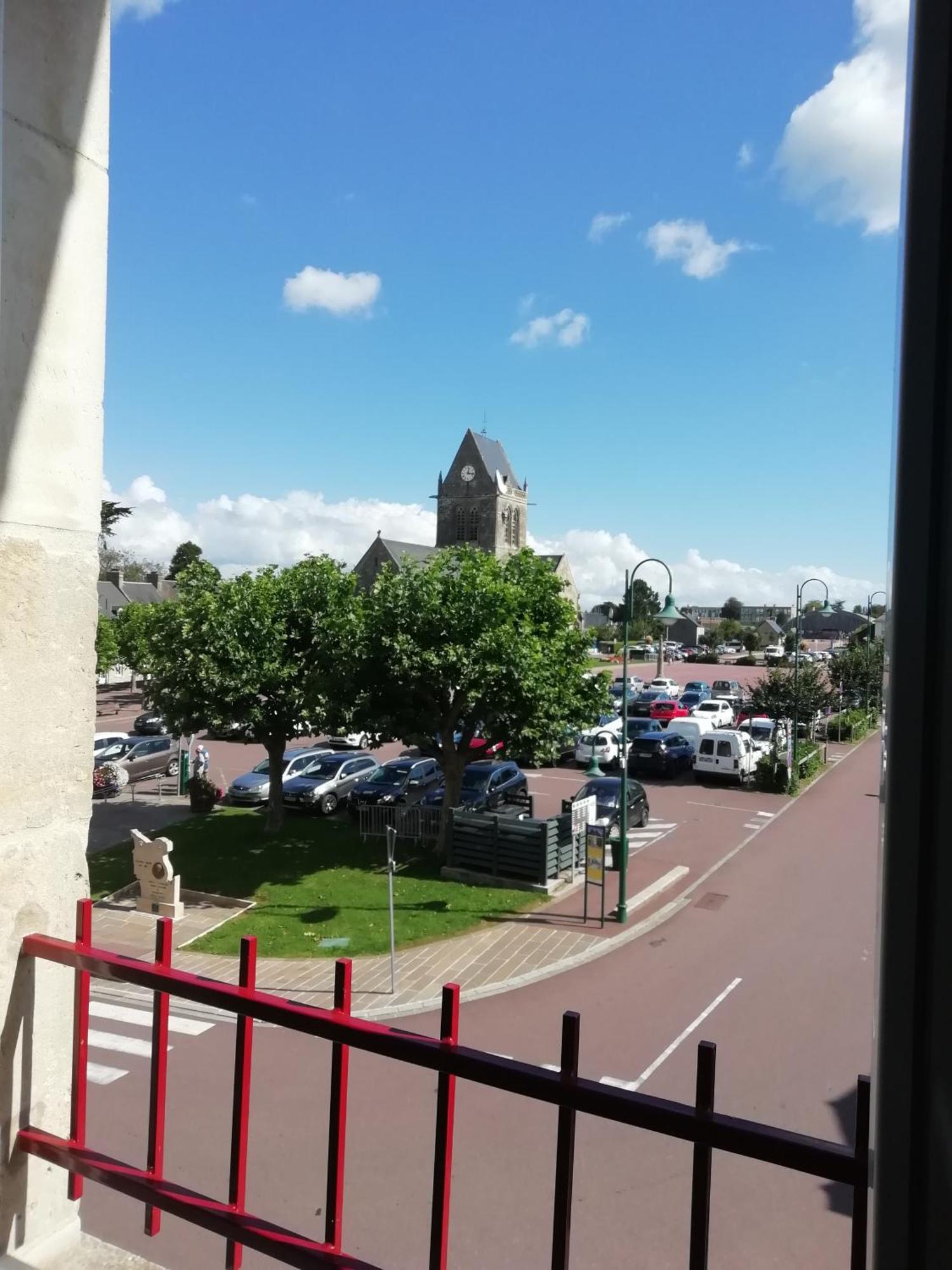 Gite Le Jour J Sainte-Mère-Église Exteriör bild